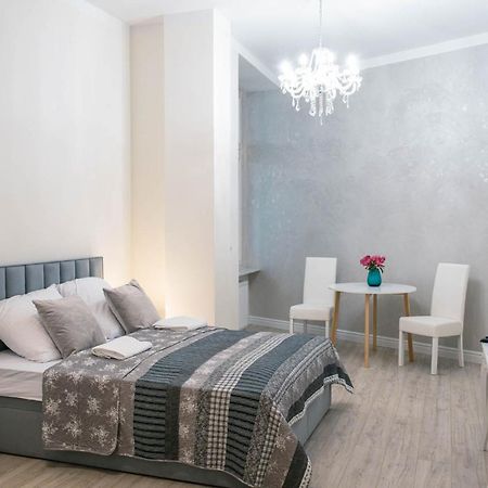 Apartament Grey Pearl Downtown Apartment วอร์ซอ ภายนอก รูปภาพ