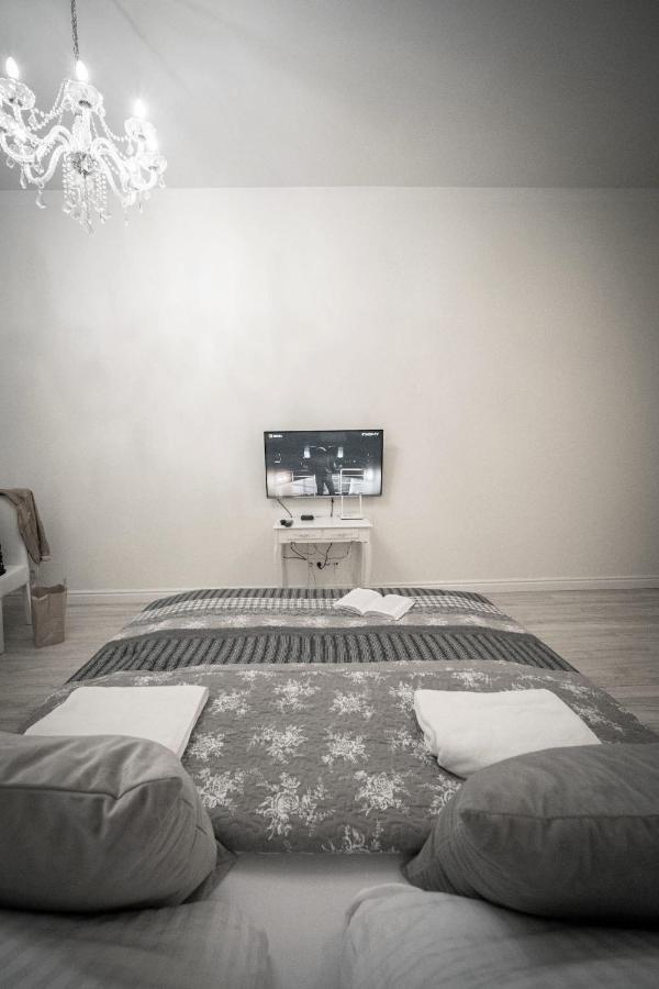 Apartament Grey Pearl Downtown Apartment วอร์ซอ ภายนอก รูปภาพ